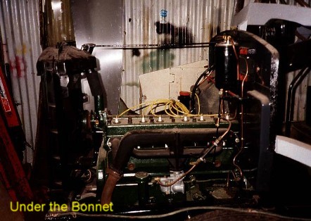 [Morris CVS - under the bonnet]